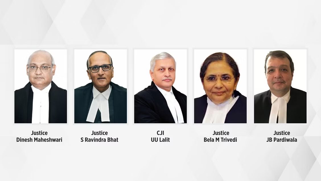 सवर्ण EWS आरक्षण की असंवैधानिकता पर सुप्रीम कोर्ट फिर से 9 मई से विचार करेगा। 

पिछली बार चीफ़ जस्टिस ललित ने पाँच सवर्ण जजों की बेंच बनाई थी। इस बार चंद्रचूड़ ने फिर से पाँच सवर्ण जजों की बेंच बनाई है। इनमें चार वही जज हैं जो पिछली बेंच में थे। 

इन पाँच में से त्रिवेदी,