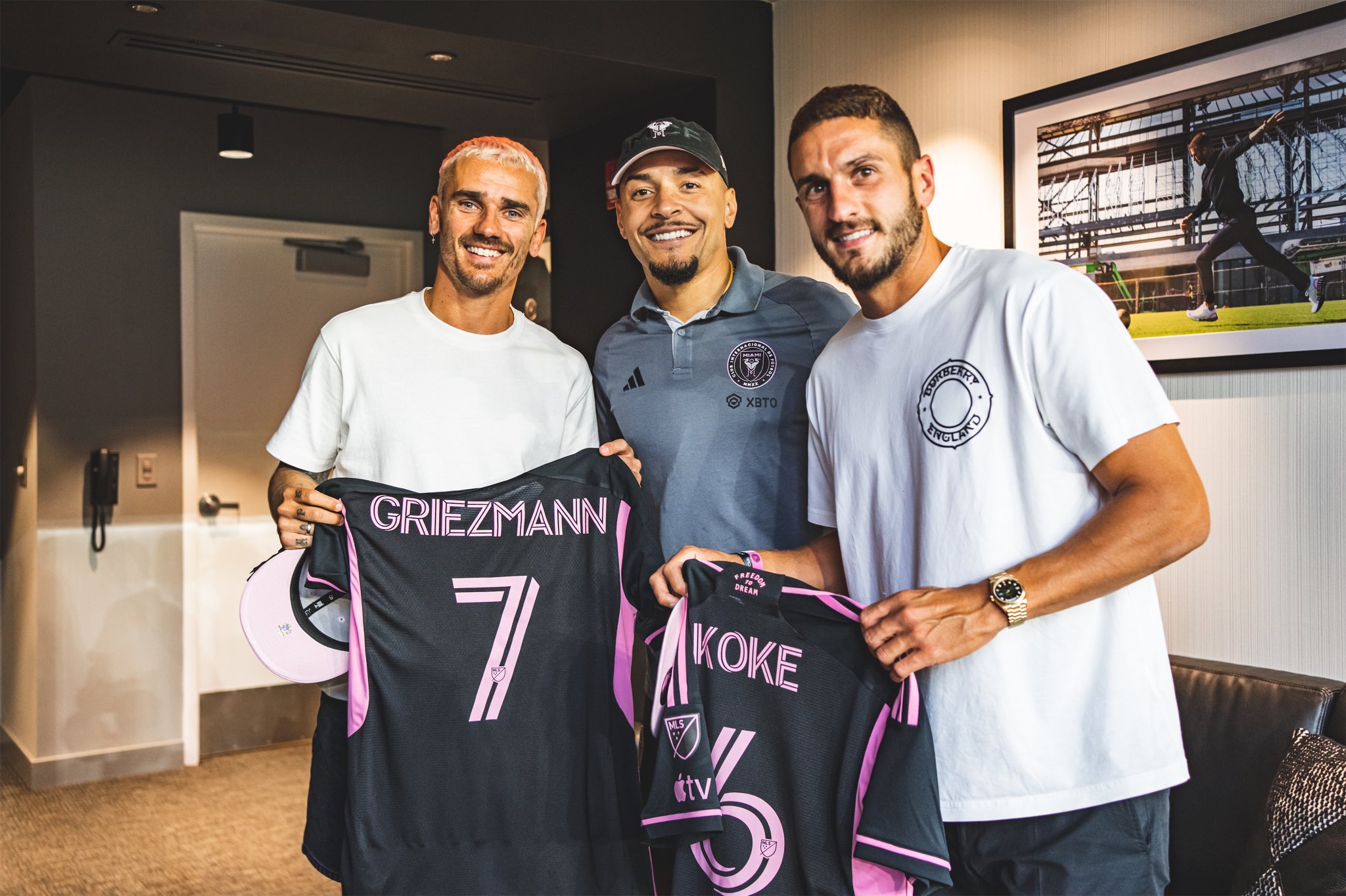 Atletico Universe on Twitter: "Koke and Antoine Griezmann were welcomed