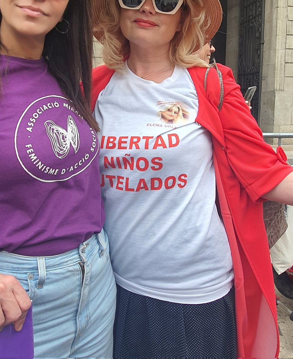 mirallfeminisme's tweet photo. #Concentració #DíaDeLasMadresProtectoras, avui 7 maig des de #lesfranqueses a #Barcelona
Com a societat necessitem reparar les vides, de les mares, les seves filles i fills, destrossades a causa de la #ViolenciaInstitucional
#Necessiten #Veritat #Justícia i #Reparació https://t.co/ajBuC1My66