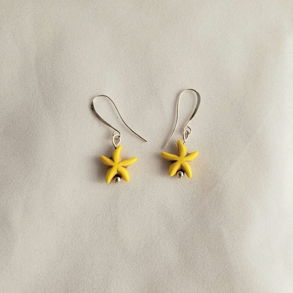 kctrinkets's tweet photo. Yellow Starfish Earrings: Yellow starfish Howlite earrings on silver plated ear wires. Handmade  https://t.co/6vSCCI02eO https://t.co/ekfc7l3p4N
