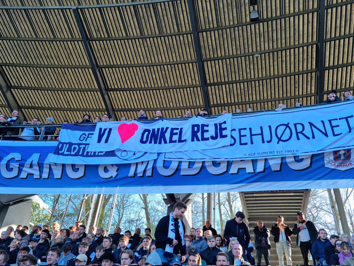 Angrebet mod Onkel Reje er et angreb mod alle os, der har et åbent sind, og som kan se igennem en flamingofarvet tangatrusse uden at skulle true andre. Angrebet må ikke ties ihjel. Vi 🩷 Onkel Reje! God bedring, Mads Geertsen. Vi savner dig. #gfuldtras #tossehjørnet #onkelreje