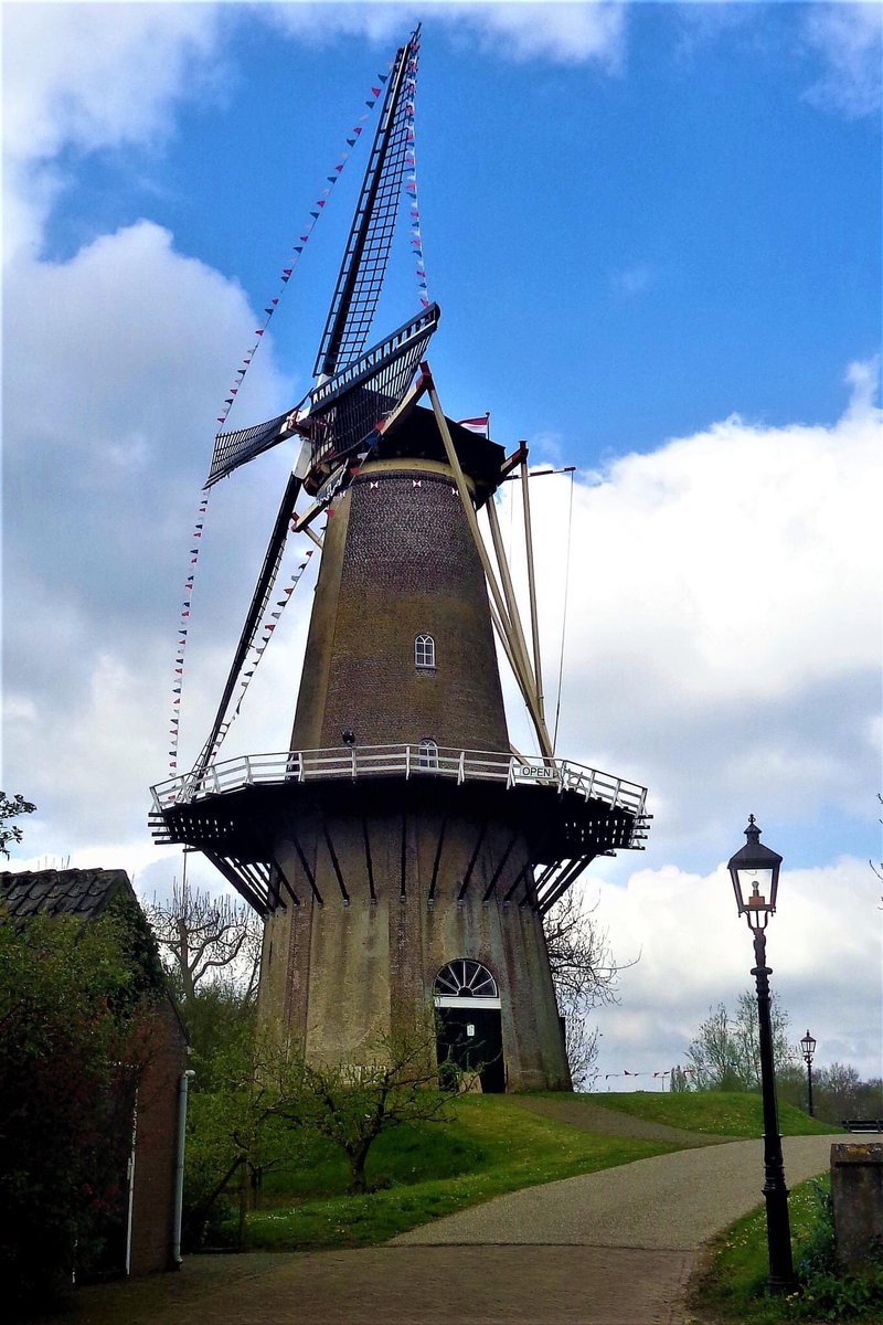 Koos van der Vate tweet media