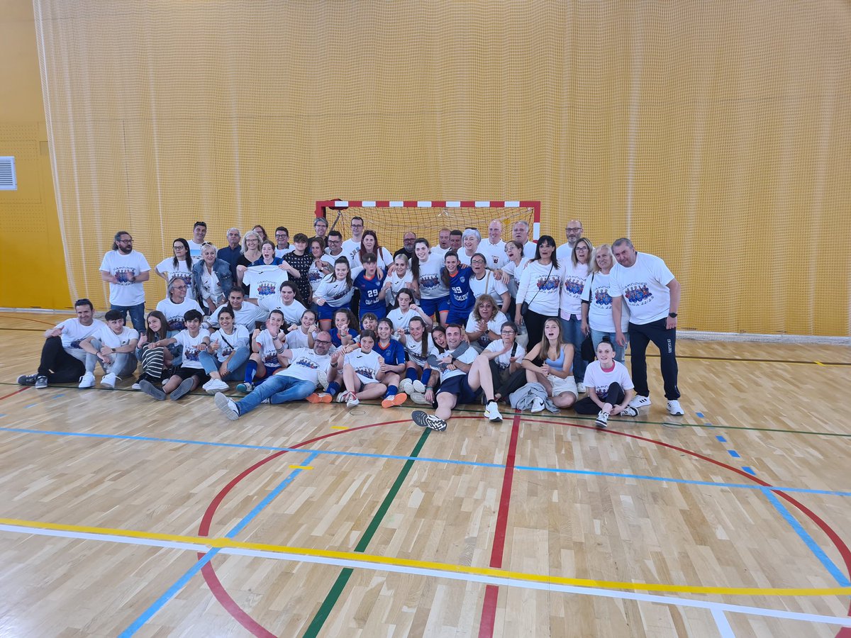 Resultat d.honor juv fem;

<a href="/cfsadm/">Clécio Freire Santos</a> 1-3 @dfc_telecom Juvenil A fem

CAMPIONES DE LLIGA PER 2N ANY CONSECUTIU!! 
Enhorabona noies!! Heu fet història 🔝🤩🤩