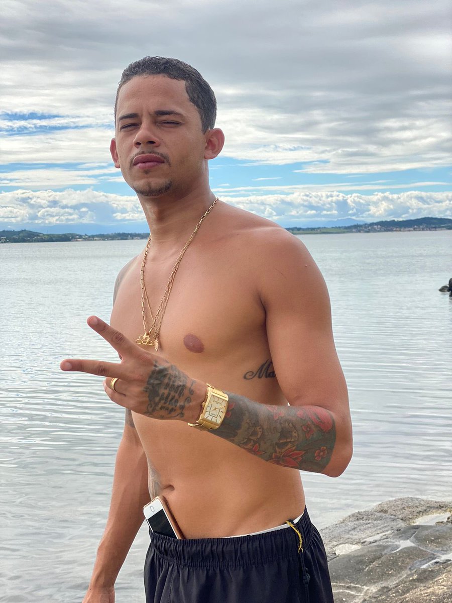 ✌🏼