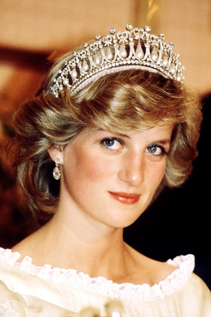 mioumiou278's tweet photo. 👑
#KingCharles #KingCharlesIII #KingCharlesCoronation #Coronation #CoronationDay #Coronation2023 #Camilla #Diana #DianaDay #DianaQueenofhearts #diana2023 #DianaPrincessOfWales https://t.co/Eo325b1Lx3