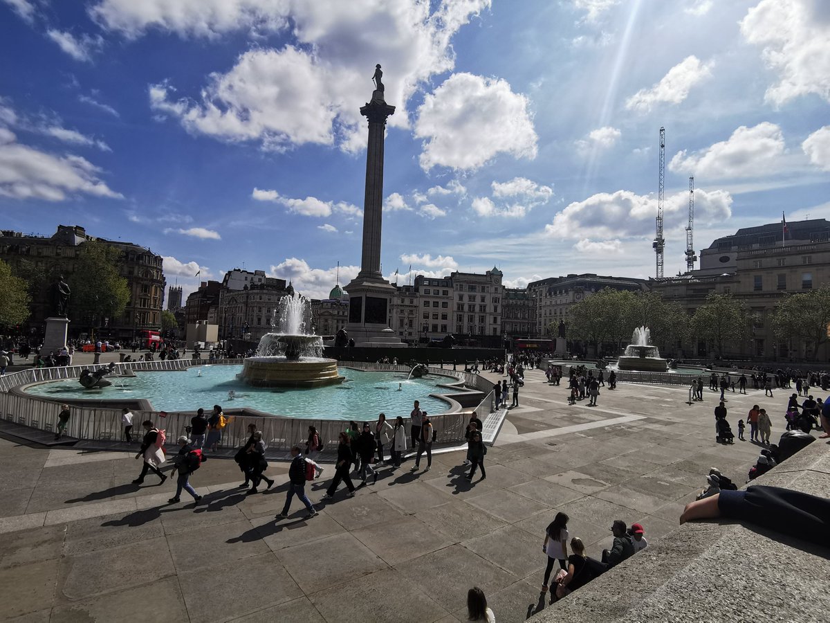 soanito's tweet photo. Petit road trip de 10h a 18h dans Londres avec madame.
En évitant les grands événements du week-end de couronnement.
Hyde Park, Piccadilly, Oxfort, Leicester et trafalgar square.
#londres #london #weektrip #amoureux https://t.co/7TOryimEvJ