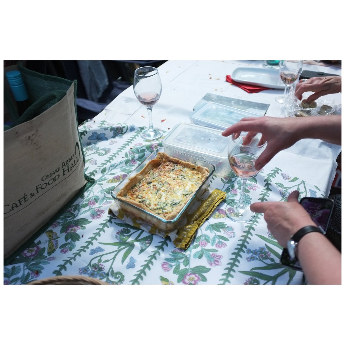 A coronation of quiches. #CoronationBigLunch #thisisengland #documentingbritain #streetparty #stamford