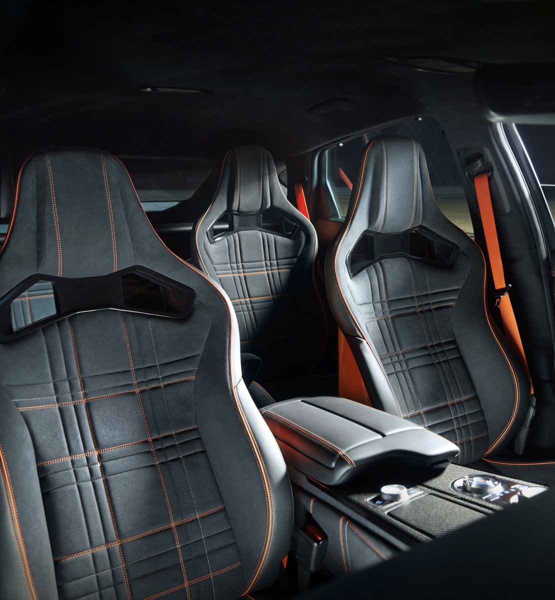 genesis_kuwait's tweet photo. The GV80 Coupe Concept interior is a contrast between Genesis’ elegant Beauty of White Space philosophy and racing-inspired attributes.

*Concept vehicle shown 

#Genesis #GV80Coupe #Concept 

#GenesisMEA https://t.co/G3LvEXGe0a