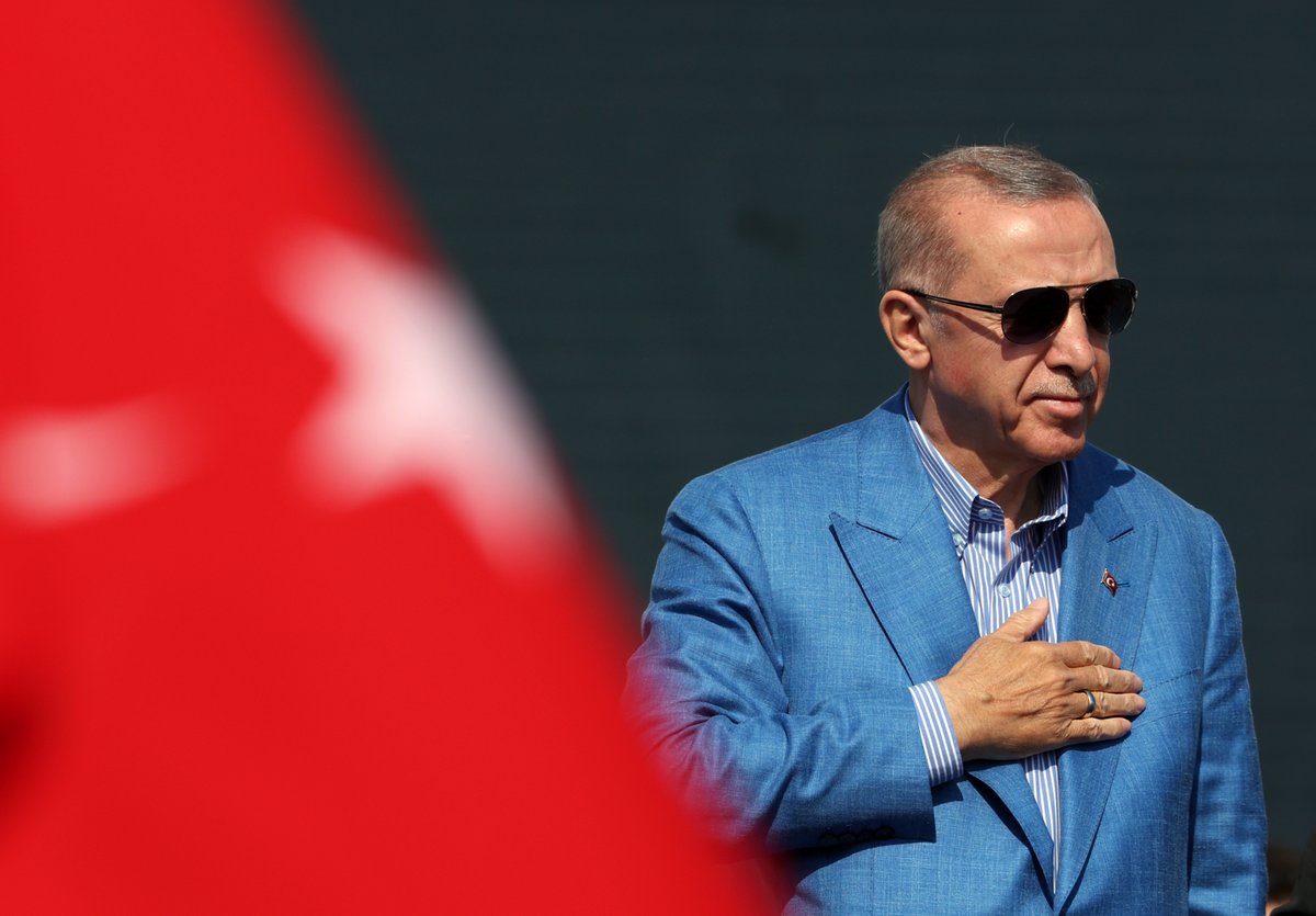 Akparti's tweet photo. Genel Başkanımız ve Cumhurbaşkanımız Recep Tayyip Erdoğan, Atatürk Havalimanı Millet Bahçesi'nde düzenlenen "Büyük İstanbul Mitingi"ne katıldı. #TürkiyeSanaEmanet https://t.co/RNNAKrAuSH