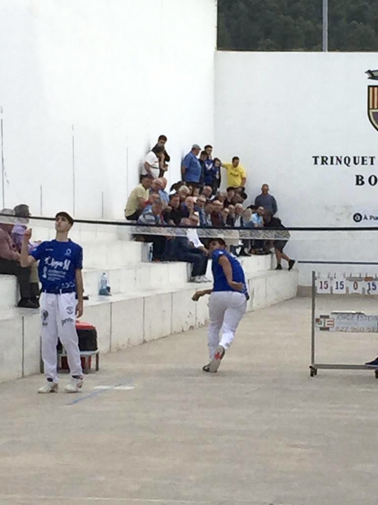 funpival's tweet photo. 📢 Resultat final de la Semifinal de la III Lliga2 al trinquet de l��� @ajuntborriol 

60🔴 Mario Ribarroja, Héctor, Javi Campos (f) Pau
25🔵 Adrián II, Hilari, Efren (f) Anfreu

#pilotaprofessional #lliga2 https://t.co/6OpglwA62E