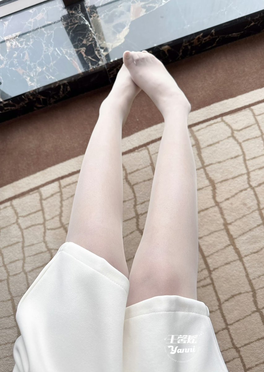 喜欢吗 专门为你拍的

#王馨瑶 #Photo #photography #photooftheday #model #beauty #beautiful  #legs #leggings #chinagirl #性感女神必备 #性感內褲 #性感照 #丝袜 #丝袜控 #丝袜美腿 #原味丝袜 #丝袜高跟 #肉丝袜 #sexy #性感 #性感美女 ##性感絲襪 #性感 https://t.co/t9kXyitTHi