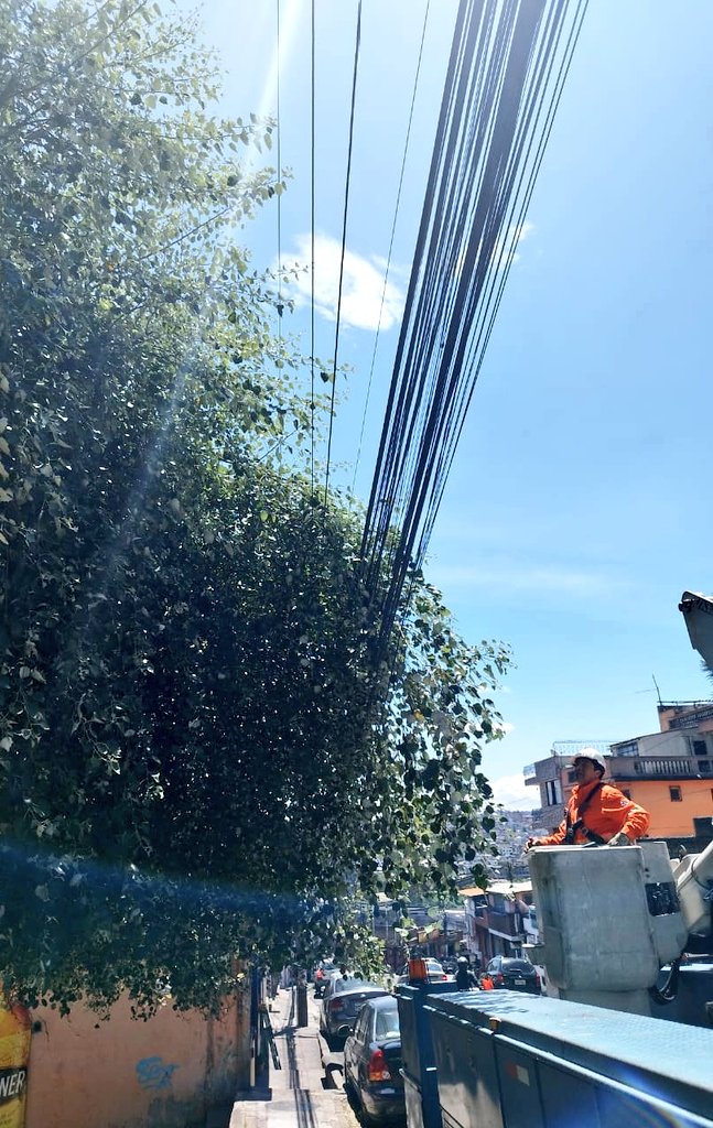 Empresa Eléctrica Quito tweet media