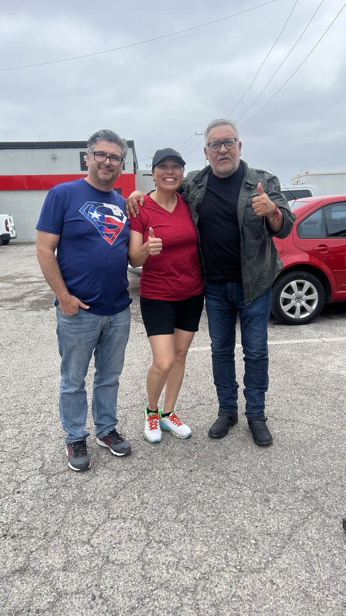 En Piedras Negras revisando la estructura orgánica digital del distrito 2.
<a href="/memoruizg/">Guillermo Ruiz</a> vamos a ganar. #manologobernador <a href="/manolojimenezs/">Manolo Jiménez</a> <a href="/cantukarla/">Karla Cantu Vargas</a>