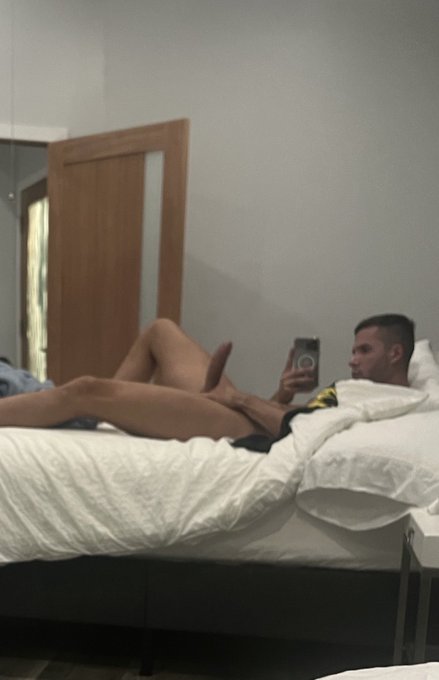 Come back to bed https://t.co/sDpTiAUVav