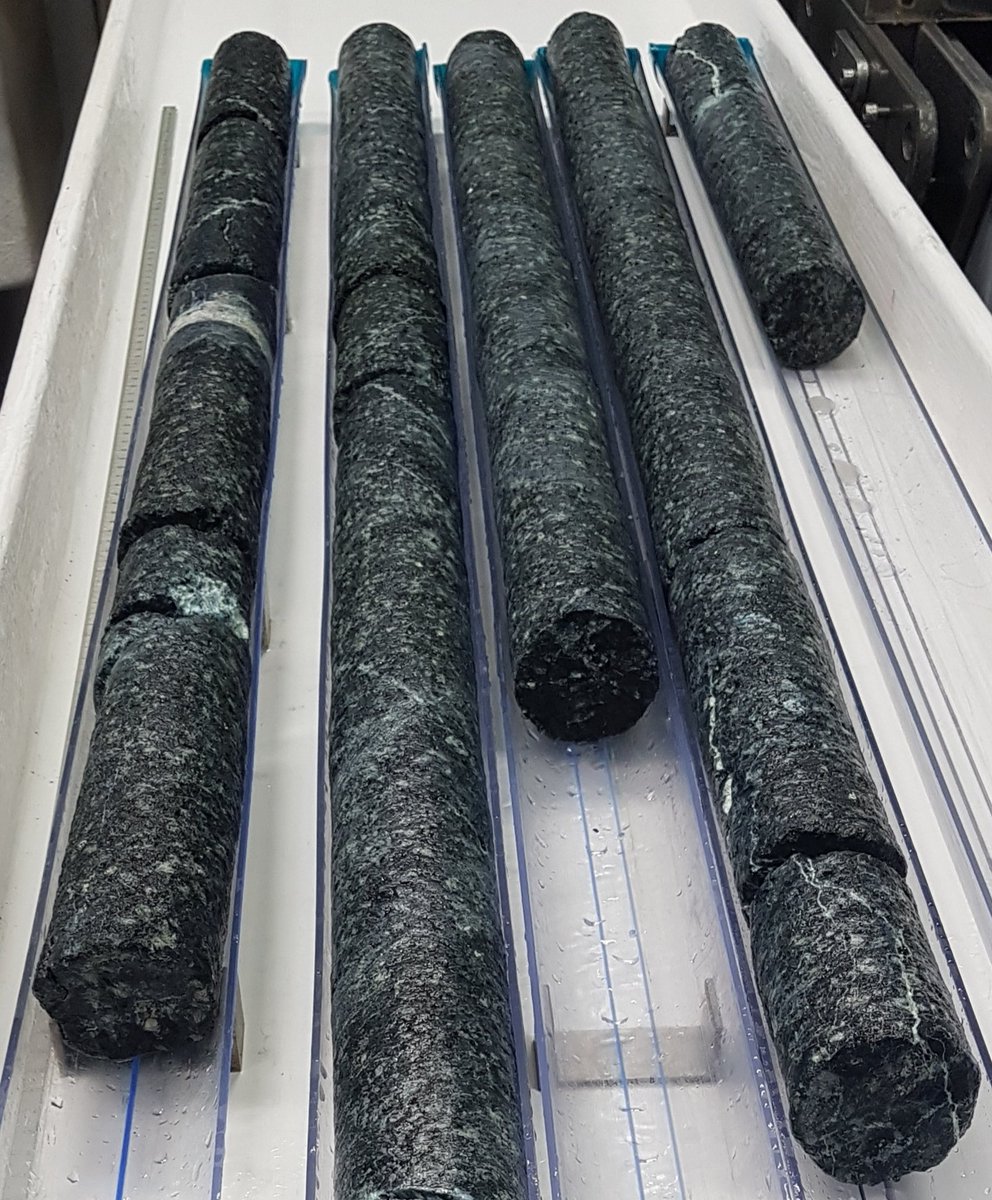 IODP #Exp399 is on 🔥🔥🔥. We're recovering a mindblowing amount of peridotites! @TheJR