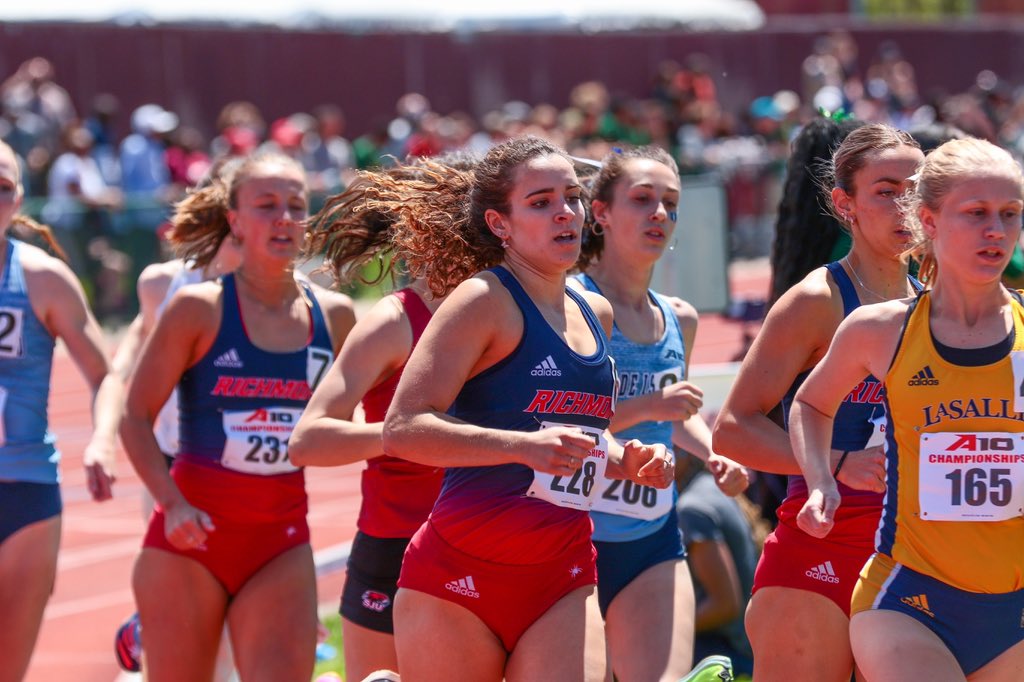 Kate McAndrew runs a season best 2:09.06 to place 4th in the 800M #OneRichmond