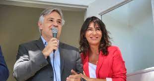 ctnewsweb's tweet photo. El #delasotismo cordobes prometio "destrozar" a @JSchiaretti @MartinLlaryora porque los #traicionaron a mi padre #delasota.
#NataliaDeLaSota esta moviendo todo en capital para diezmar en las elecciones a @Hacemosuxcba pero estaba avisada https://t.co/gsGKVoarIl