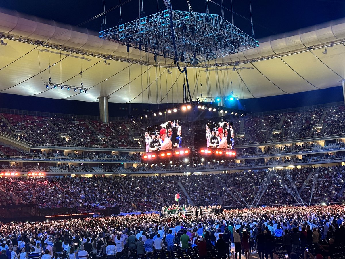 #CaneloRyder después más de de tres años sin ir a una pelea en vivo.