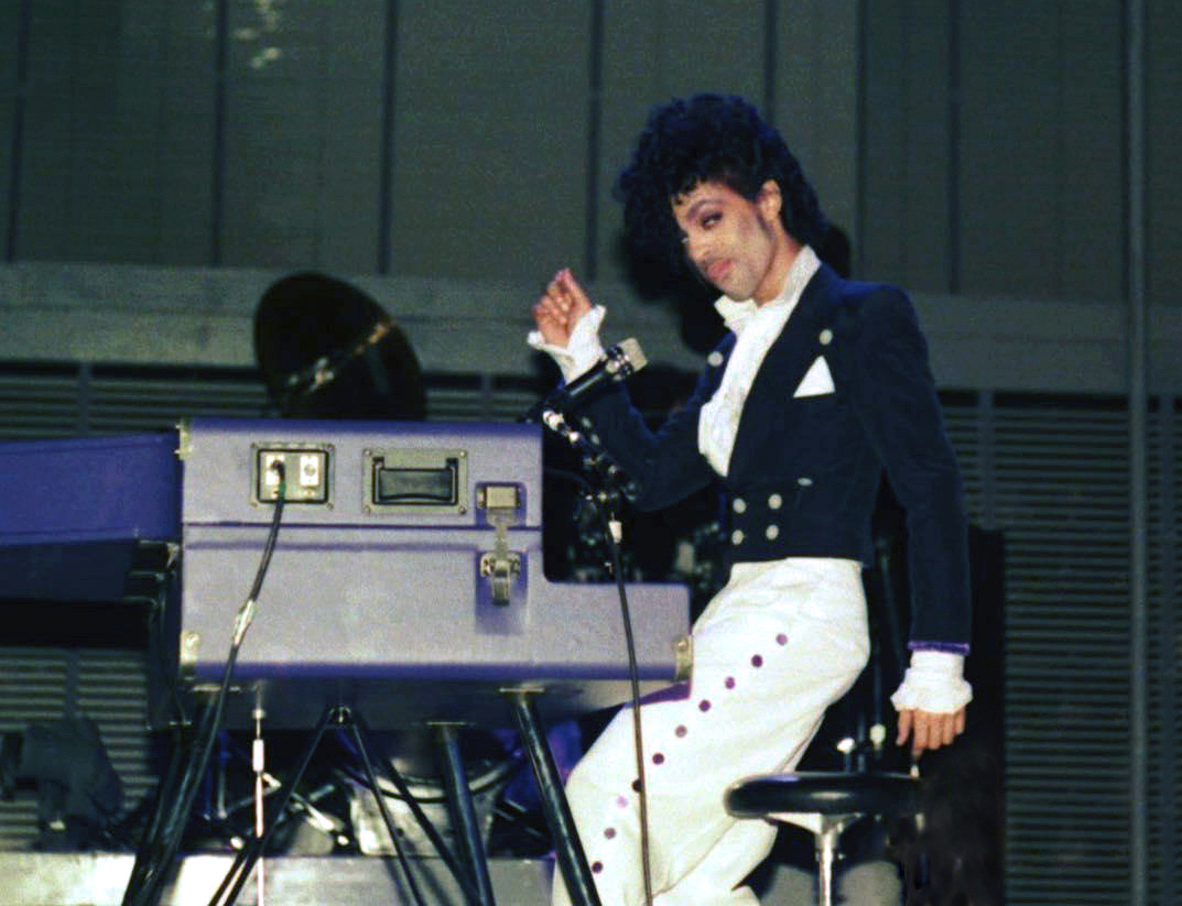 #Prince #Prince4Ever #Princ3ipal #photooftheday 

1983.02.10 -  Providence

1999 Tour