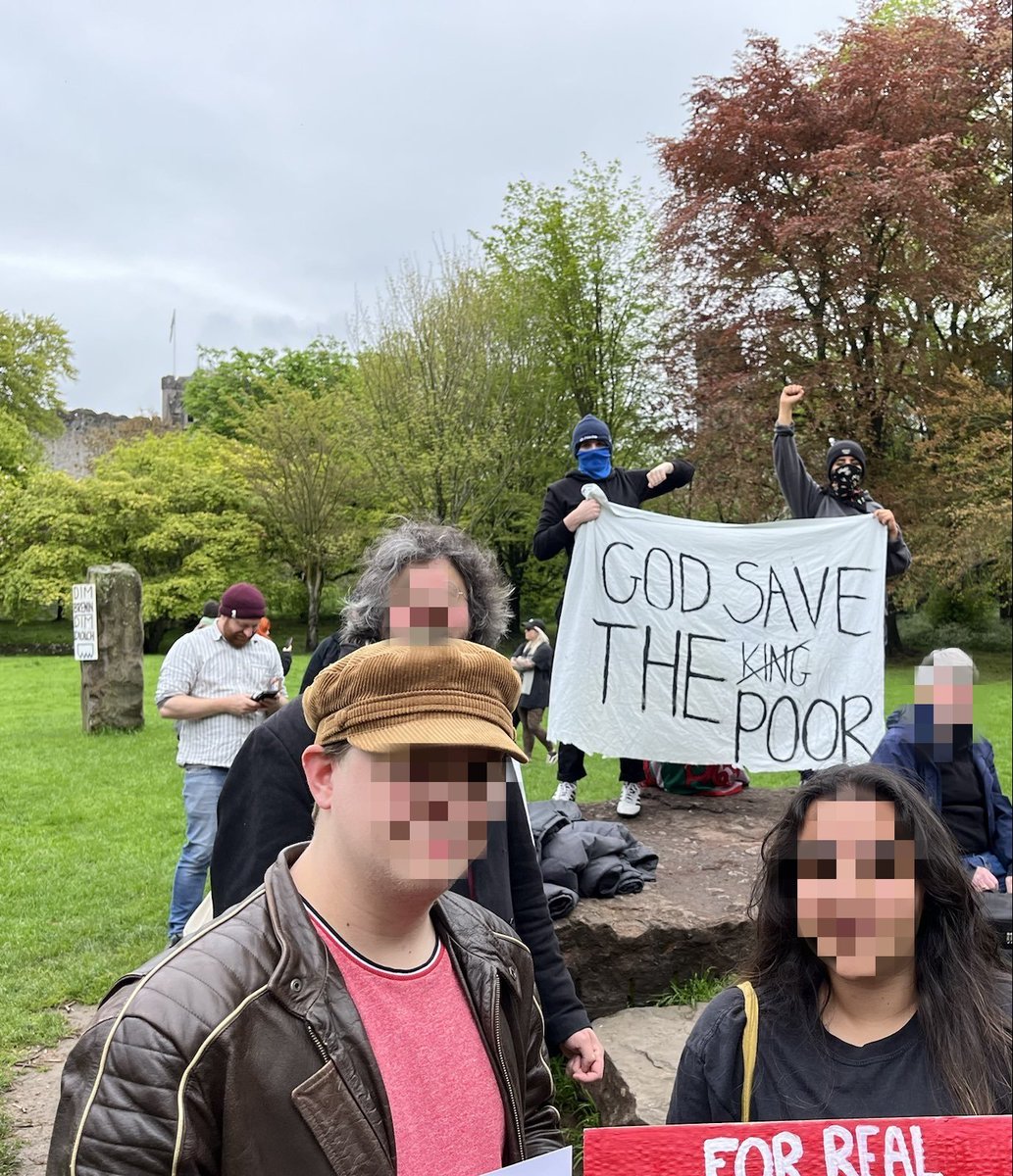 WalesYCL's tweet photo. Some Welsh members who were unable to make it to the fantastic @yclbritain May Day celebration in Manchester attended an anti-coronation rally. The turnout was great and the message was clear: Abolish the Monarchy! https://t.co/zCAzLzZZXL