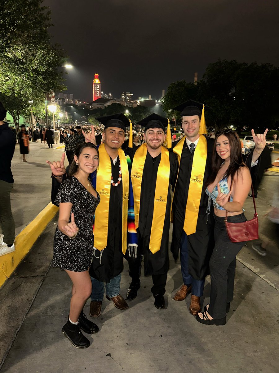 Graduating from UT had been a surreal experience! Thankful for my time here and excited for what’s to come!🤘🏽🧡 #hookem 
B.S.A: Neuroscience ✅