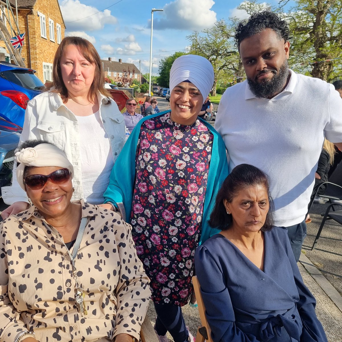 debra_constance's tweet photo. @KingCharles  @WoodEndLabour @ellagarelick another fab street party organised by @traceyhockleykhemiri thx ward councillors for specl appear. gr8t 2 cu https://t.co/iTk8rum2I3