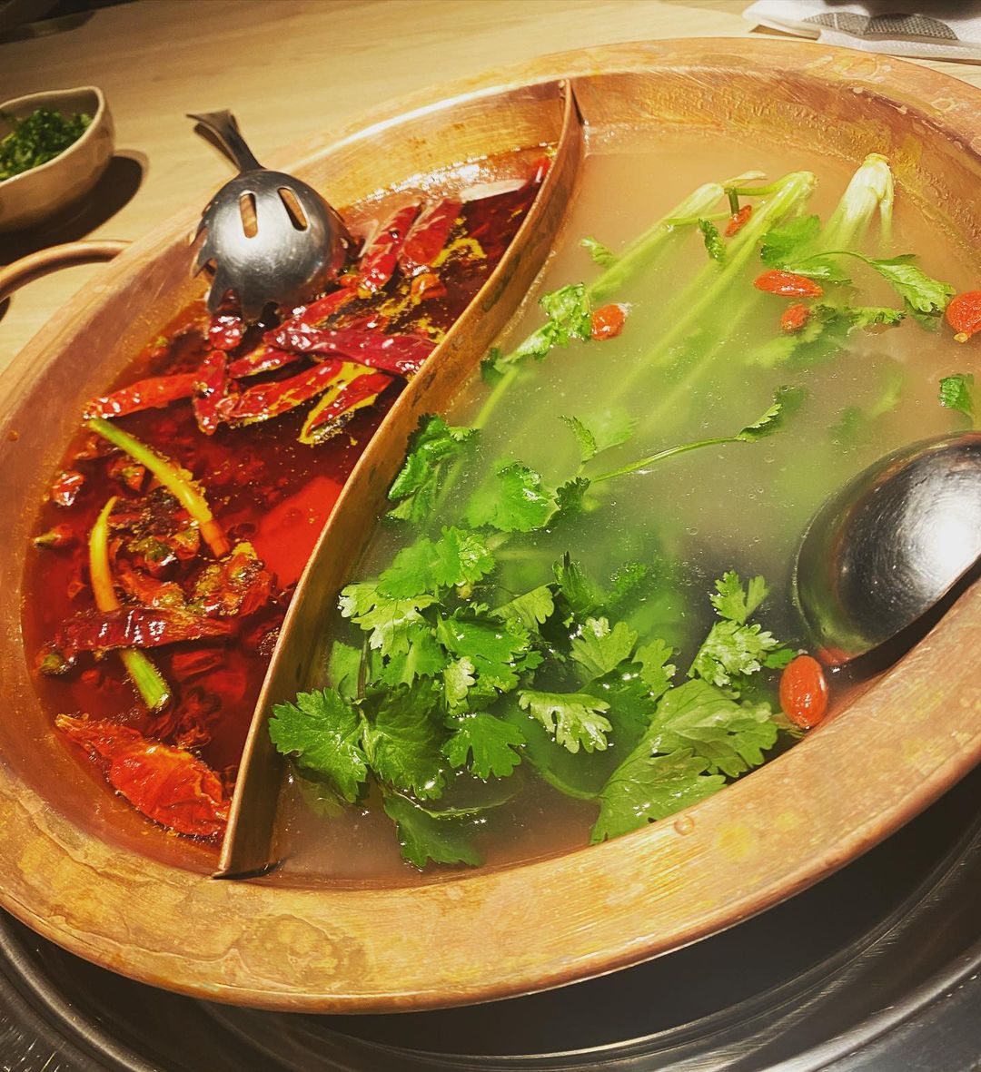 Nancy890725's tweet photo. Have a great weekend....... This hot pot restaurant in San Francisco's Chinatown is pretty good......😋😋😋 https://t.co/bO3Rw1wSOJ