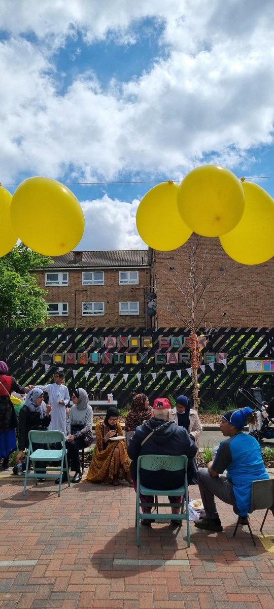 FredericBillet's tweet image. Gorgeous day @MPComGarden street partying with our neighbours to celebrate #HMKingCharlesIII #coronation    #GodSaveTheKing #CoronationBigLunch   
Thank you @NewhamLondon for the grant you gave to #ManorPark community
The weather was a blessing!
What a fun day we had!
#love