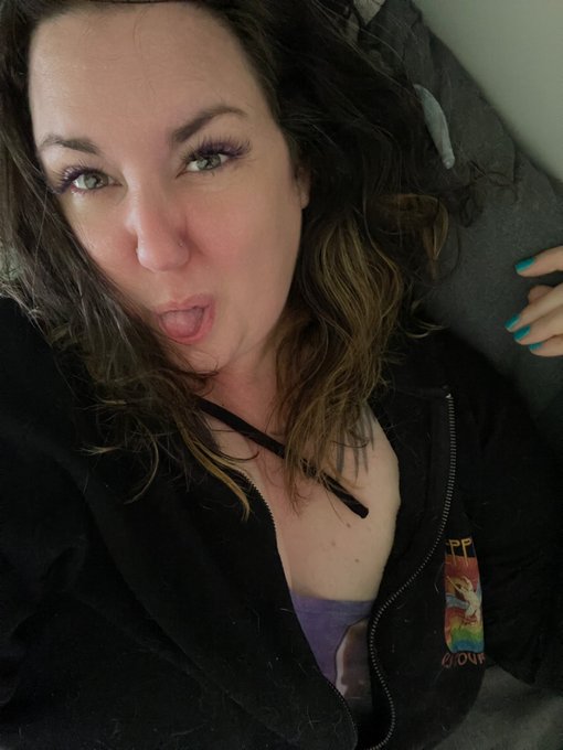 Enough strep already. Five days left of antibiotics, sigh. https://t.co/1WphnCx9zB<a href="/tag/newprofilepic"class="tags"><span>#newprofilepic</span></a>