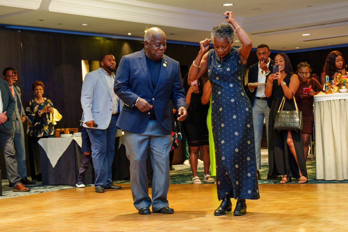 HonPhilipEDavis's tweet photo. Honoured to attend the 50th Bahamas Independence Anniversary in London! Inspiring to hear stories of Bahamians doing incredible things abroad as ambassadors of their nation. Keep up the great work! https://t.co/44lEQ35qLO