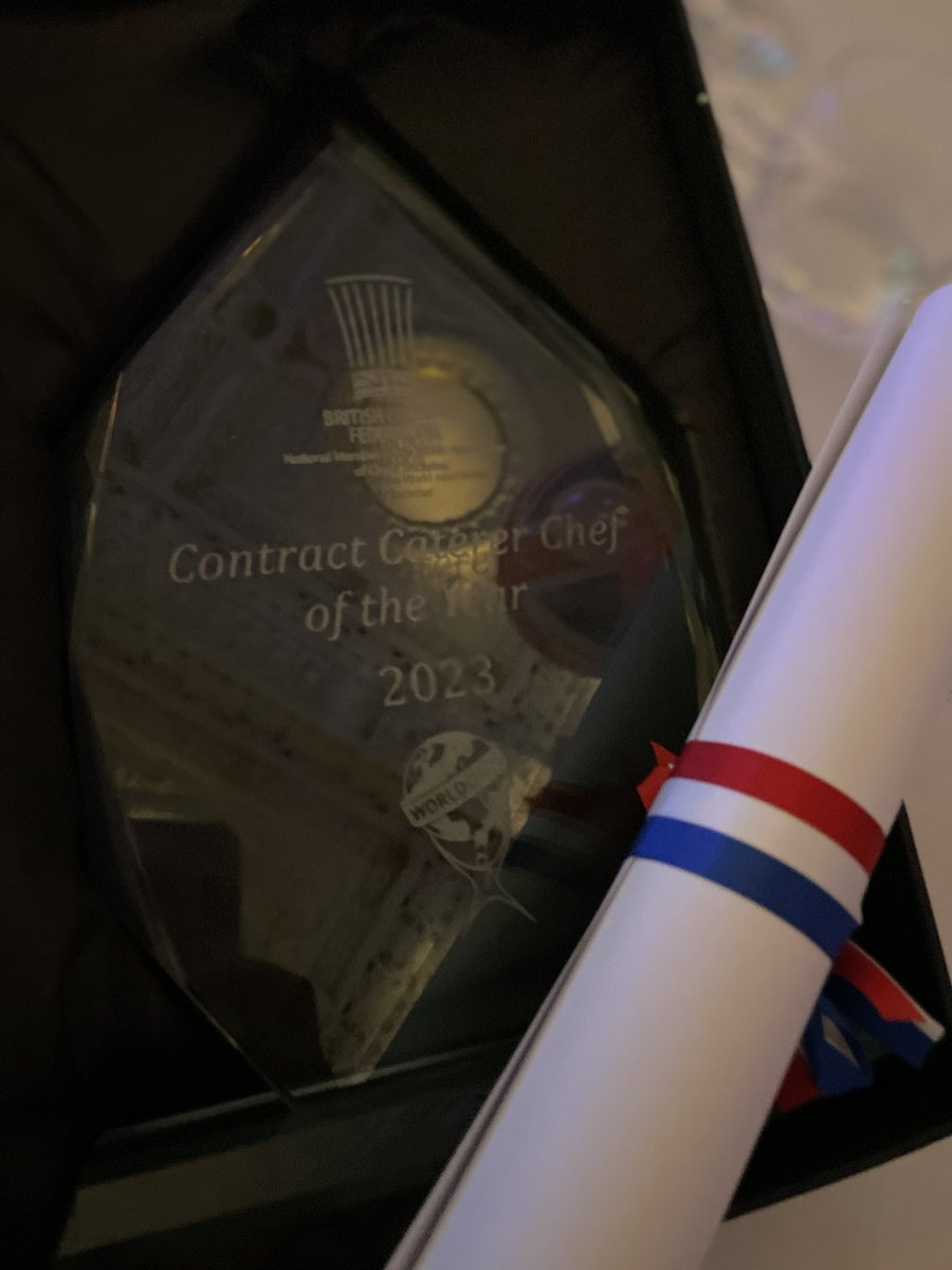 suniyah09's tweet image. I know he probably won’t post this himself as he is incredibly modest but I’m immensely proud of his dedication to everything he does in his career. This award is so well deserved so congratulations @ChefEdwards68 @SodexoGroup @SodexoUK_IRE @TimFurn