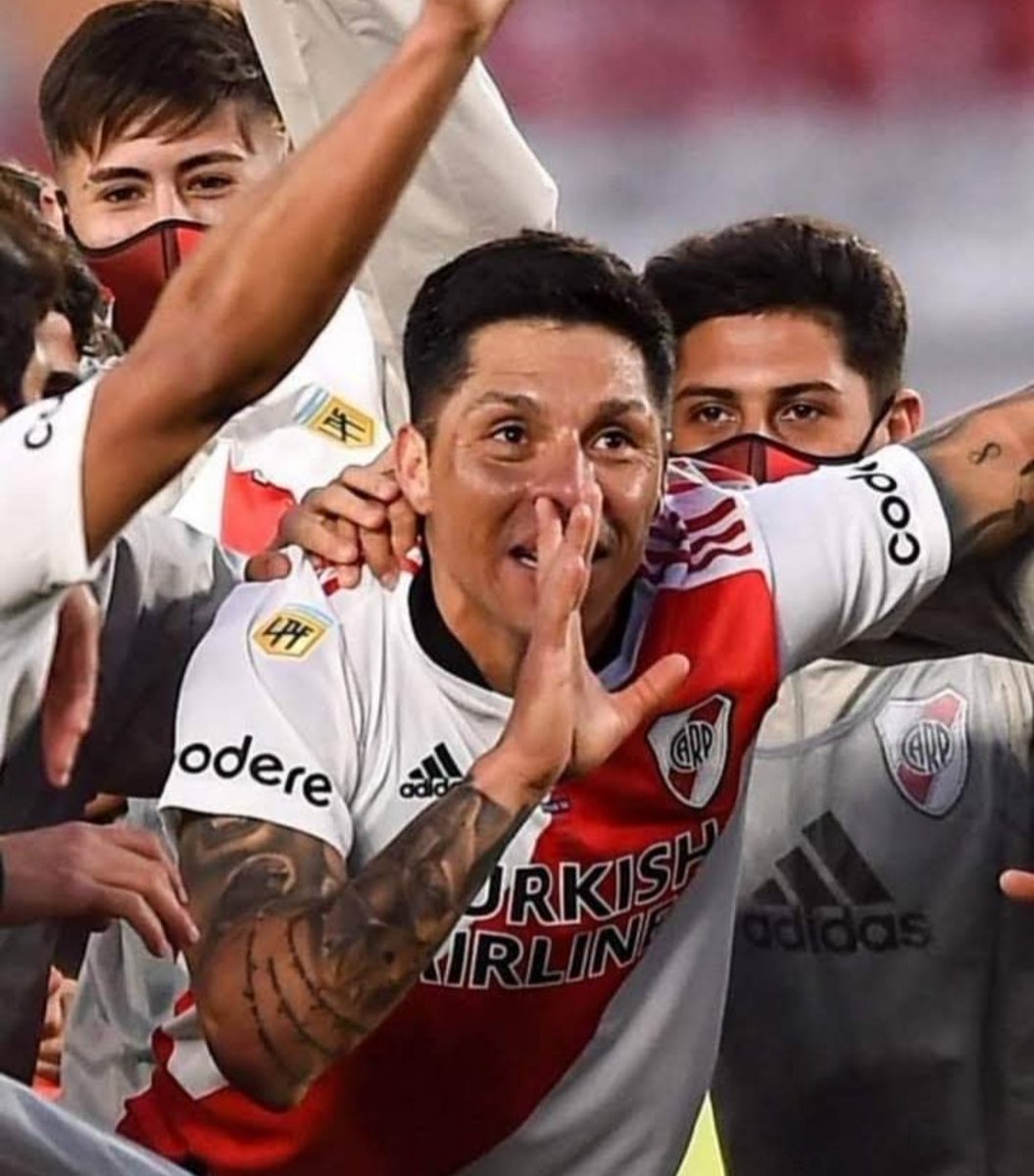 Un minuto de silenciooooo
Para boca que está muerto ea ea ea