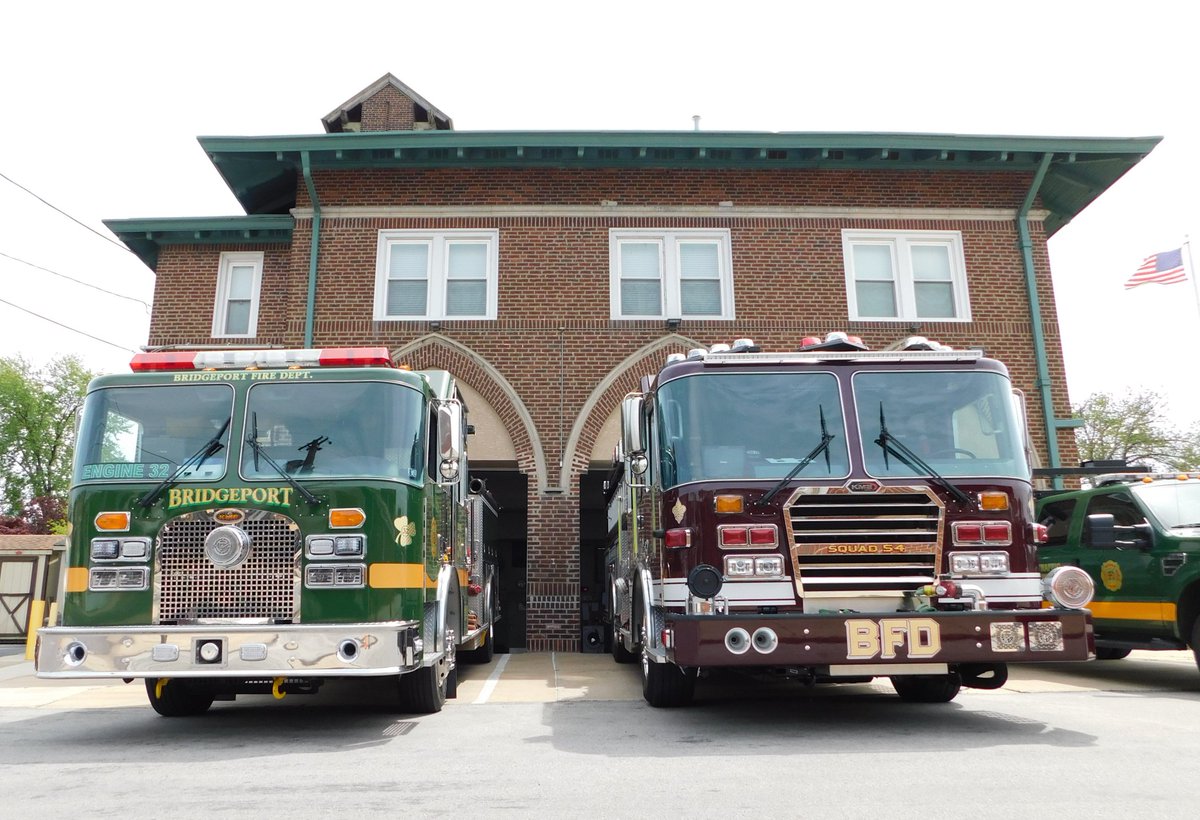 lvltc97's tweet photo. A quick stop in Bridgeport this afternoon with Car, Engine, Squad and Traffic 54 on the apron @GoodwillFire32 @eng32ine1 @mikeyb4746 @EastCoastAlert @EmergMgt @ESV911 @RealTrafficdan @DenOrangers @rotondo_nick @Recupido17 @pcrs29 https://t.co/Fcgw3S8vav