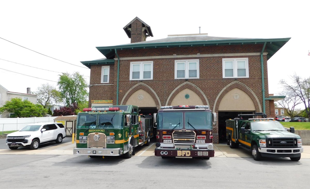 lvltc97's tweet photo. A quick stop in Bridgeport this afternoon with Car, Engine, Squad and Traffic 54 on the apron @GoodwillFire32 @eng32ine1 @mikeyb4746 @EastCoastAlert @EmergMgt @ESV911 @RealTrafficdan @DenOrangers @rotondo_nick @Recupido17 @pcrs29 https://t.co/Fcgw3S8vav