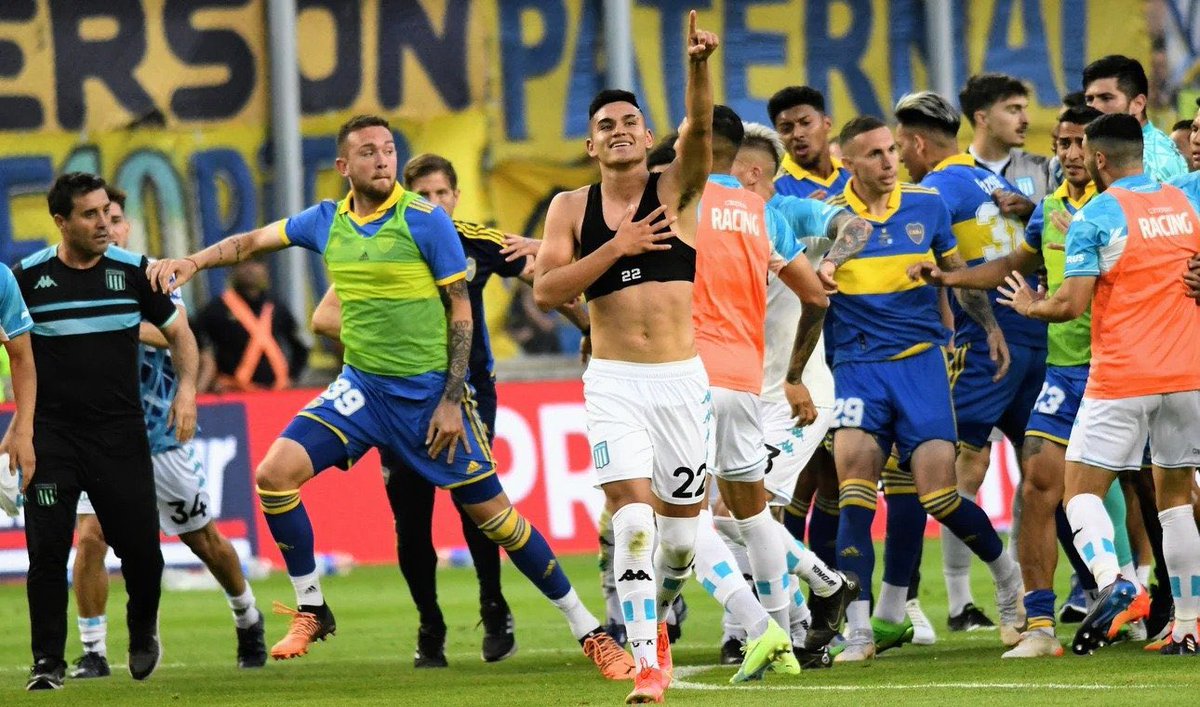 GuidoNewsAR's tweet photo. 🤔¿POR QUÉ BOCA NO ACEPTA PERDER LOS PARTIDOS IMPORTANTES?

❌Disturbios en Copa Libertadores vs Atlético Mineiro.

❌Abandono vs Racing (5 rojas) en el Trofeo de Campeones.

❌Batalla Campal y 3 rojas vs River por la Liga en el superclásico.

¿A qué se debe? https://t.co/5WZoTaB6Ef