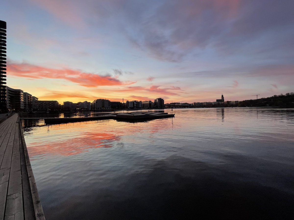 Today’s work view (from the window)…splendid sunset skies in Stockholm!!