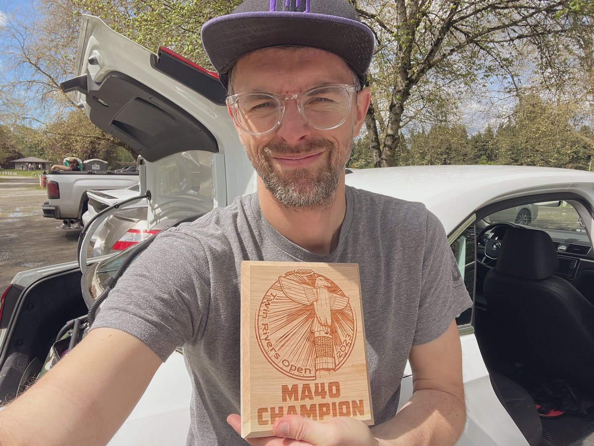 This old guy can still throw a frisbee 🥏🏆