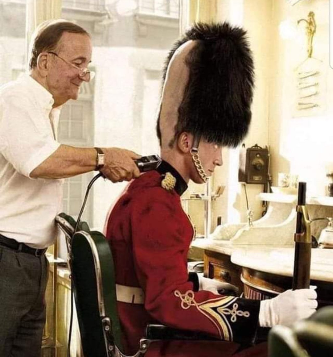 Crackingcomms's tweet image. 😂😂😂😂😂