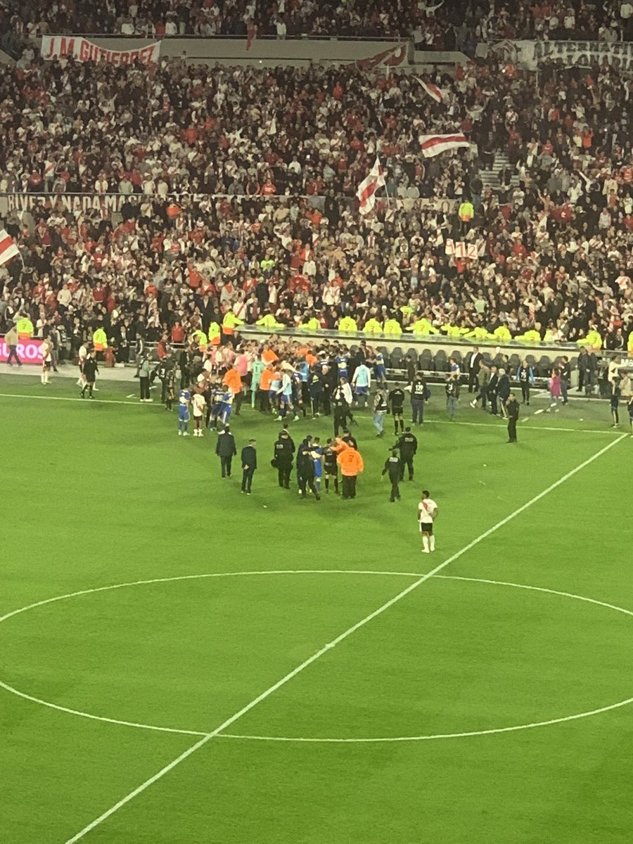 JAJAJAJJSJS DIOS MIREN A BORJA