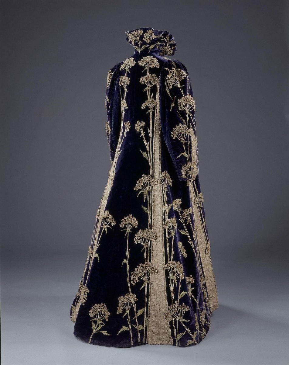 wikivictorian's tweet image. Embroidered velvet coat with silks, satin and machine-made lace, made and retailed by Marshall and Snelgrove, England, 1895-1900. Victoria &amp;amp; Albert Museum.