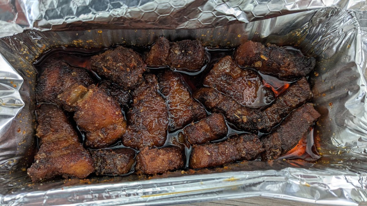 Some chicken thighs today alongside some pork belly burnt ends (test cook !) Turned out good !  Nearly missed the temp on the chicken watching the football..