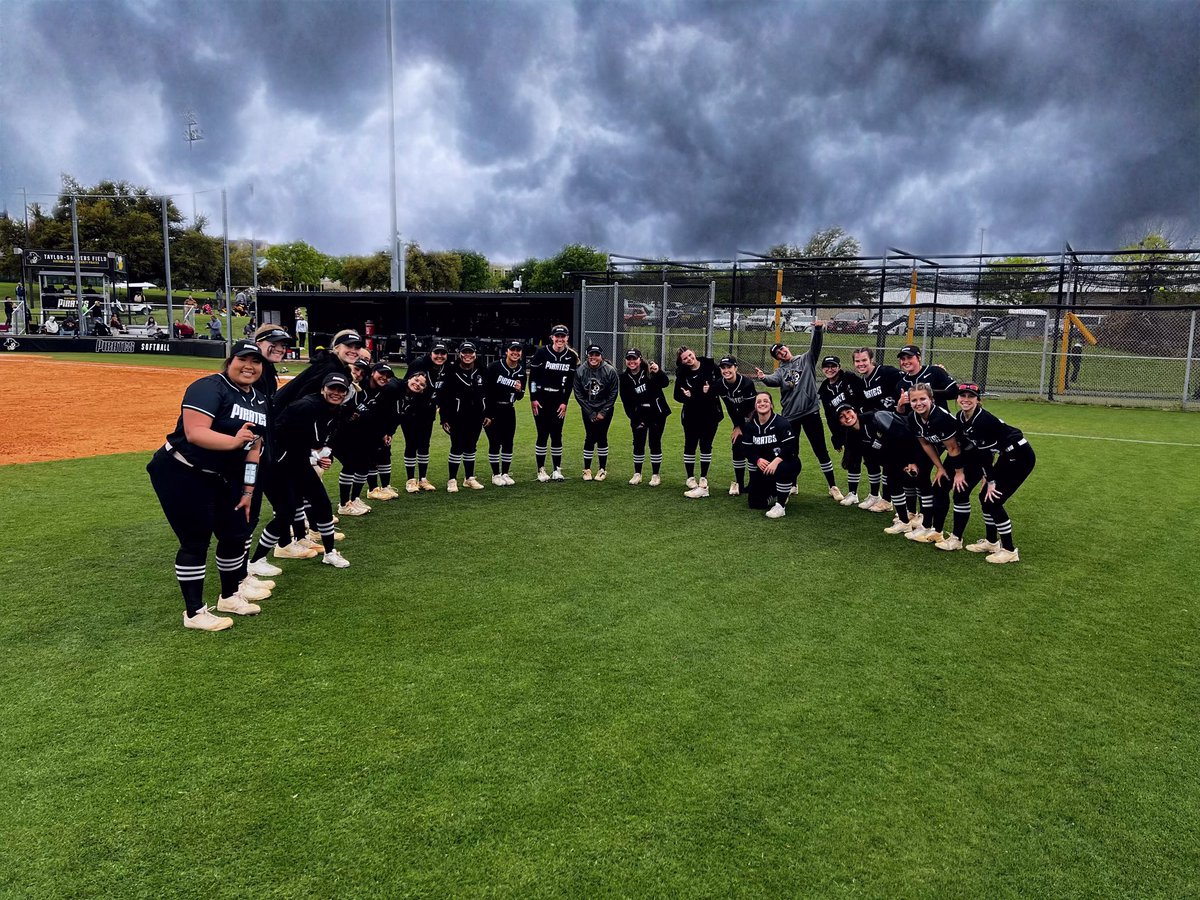 SUPiratesSB's tweet photo. That’s it for the 2023 season! A lot of growth from this young group of talented women this year on and off the field. 

THANK YOU to the seniors, Alex, Sam, KMae, and Jessey, for solidifying the foundation for this program to grow upon. You will be missed!

#GoPirates 🏴‍☠️ https://t.co/Zd6BVSrfNK