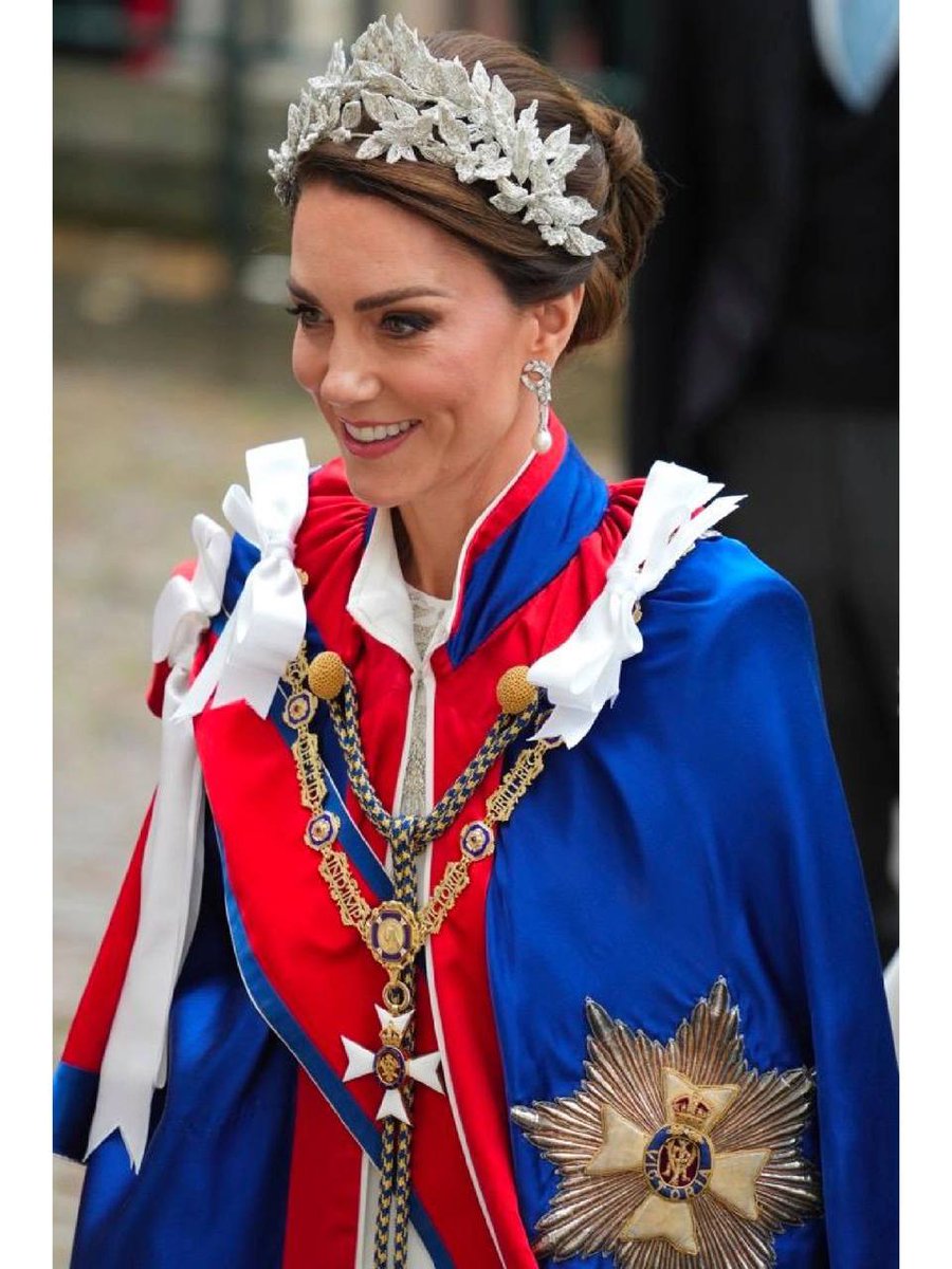 The coronation is successful, congratulations to Princess Kate #UK #PrincessKate #Crowning