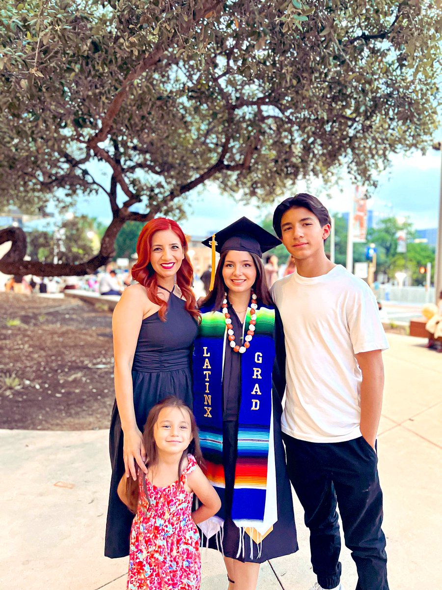 SRuiz_CI's tweet photo. Graduation week is complete.☑️This former hornet/rattler/eagle/falcon is now a UT Longhorn alumni. This TX Mama’s 🧡is full. #2Xmajor #sociology #biochemistry #TeamSISD https://t.co/4N5bAVimrG