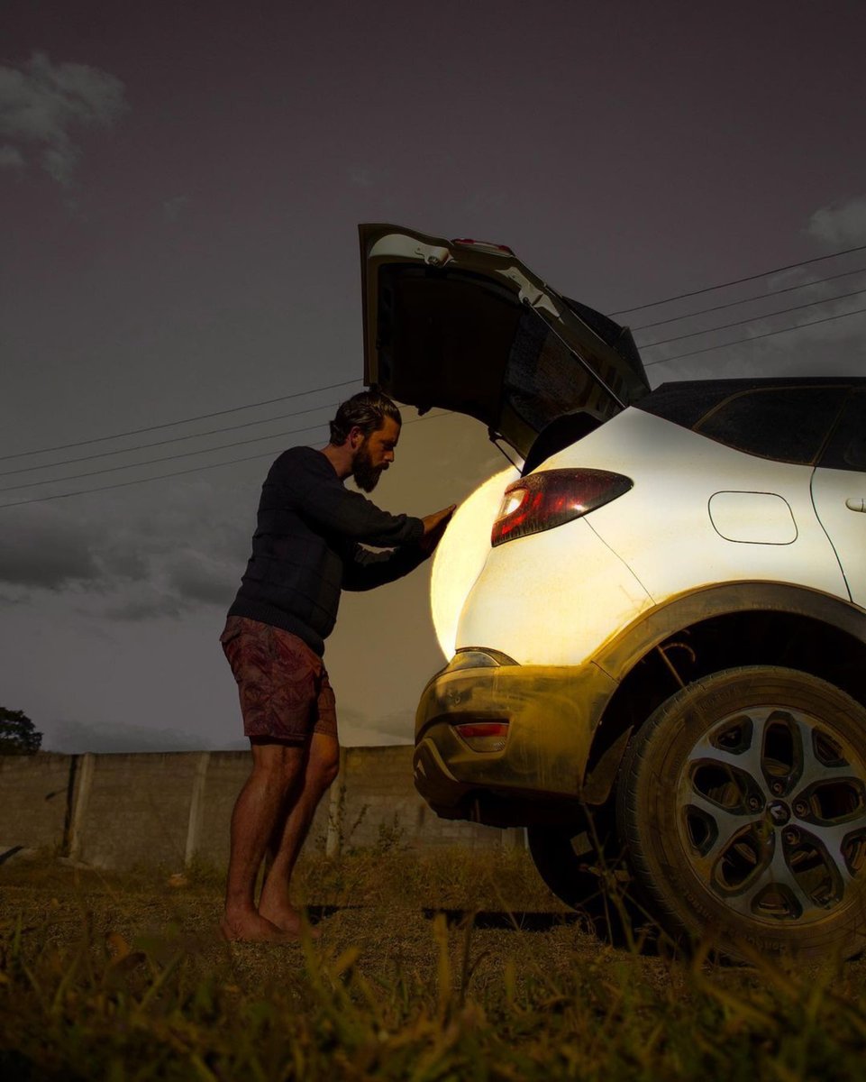 O roubo da lua, por <a href="/daniel_antoniol/">Daniel Antoniol</a> .
#fotografia #arte