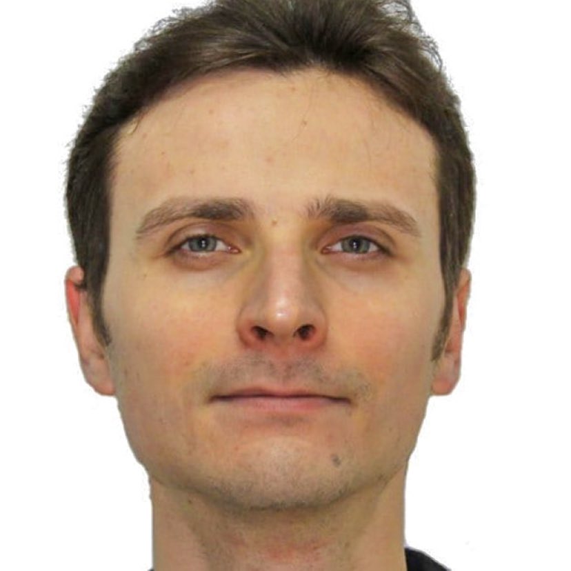 fpetitAN's tweet image. 1️⃣4️⃣9️⃣9️⃣ prisonniers politiques actuellement au Bélarus. Ne les oublions pas.

Un jour, un visage, un parcours ⚪️🔴⚪️

Aujourd’hui, Andrei Baranau, détenu depuis le 28 mars 2023 car il a osé s’opposer pacifiquement au régime criminel de Lukashenka. Une vie brisée❗️👇🏻