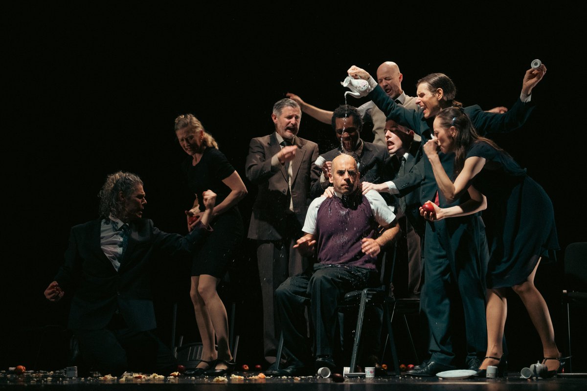 circaire's tweet image. És difícil transmetre amb paraules el que hem viscut aquest cap de setmana però, acabar l'edició així, amb la millor companyia de malabars del món damunt l'escenari i l'Auditori d'Alcúdia ple dalt abaix, això només ho podeu fer possible voltros❤️.

Gràcies per tant, #circaires✨.