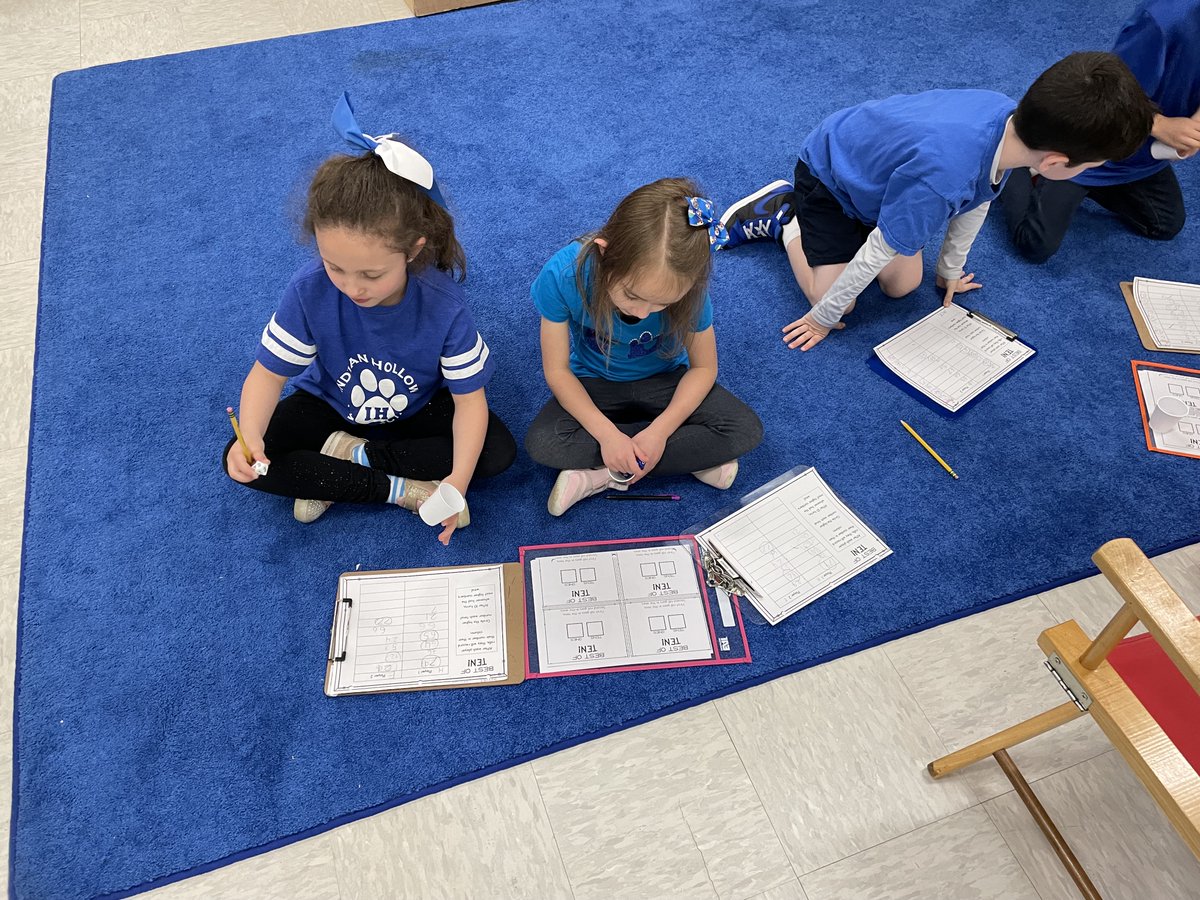 CommackSchools's tweet photo. Math skills play “Best of Ten!” to practice their comparing numbers skills. #IndianHollow #MrsFox #Math #Counting #CommackSchools https://t.co/oYaigKOeDv