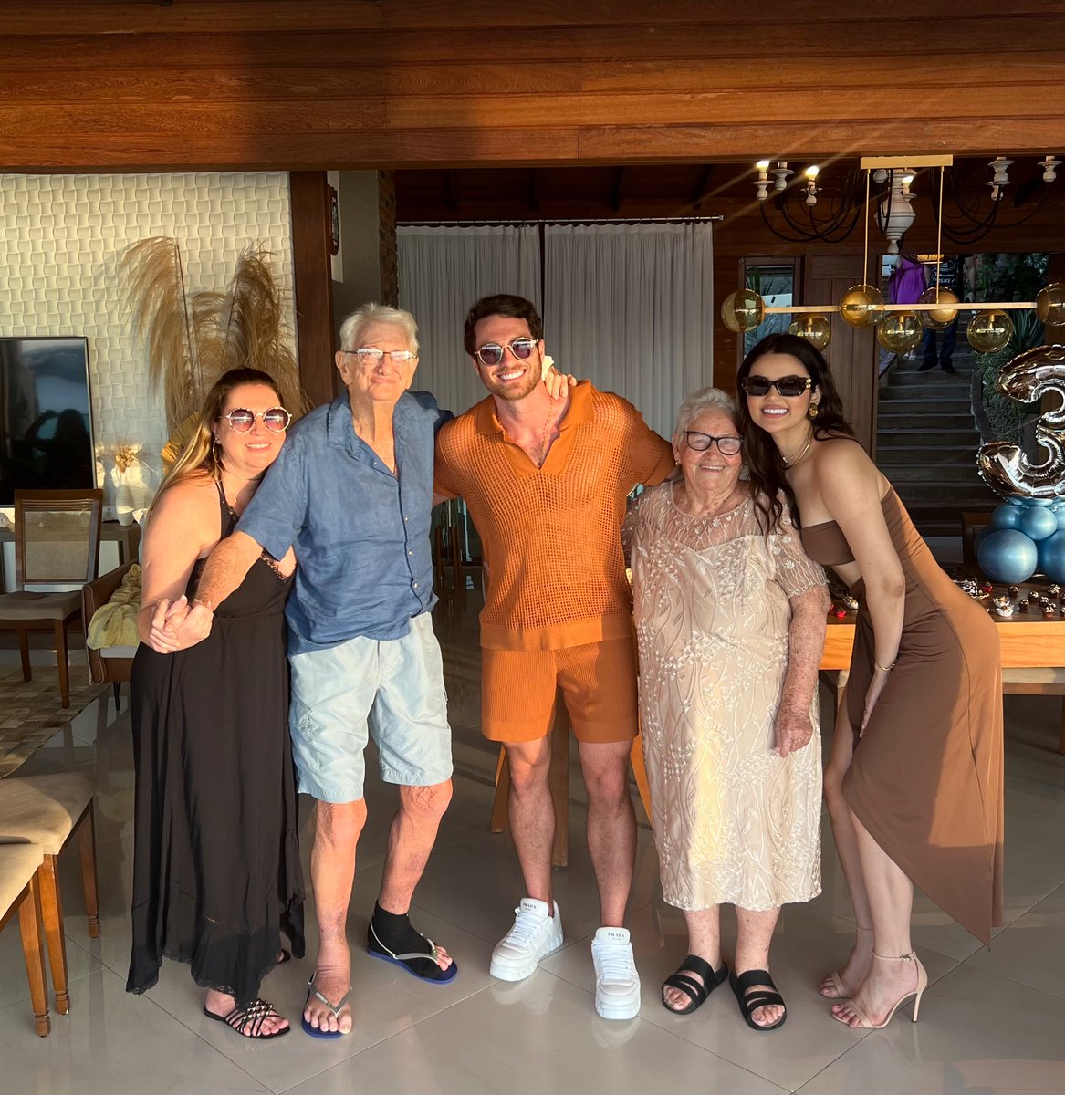 LucasBissoli_'s tweet photo. A base de tudo!! ❤️ https://t.co/C2suygYMvV