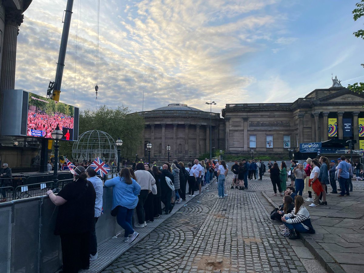 VisitLiverpool's tweet image. Attendees of Big Eurovision Welcome❗️

Please remember that this is a 360 degree performance, there is plenty of space to enjoy the show stage left and stage right 🪩

#Eurovision
